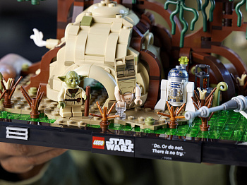 Конструктор LEGO 75330 Dagobah Jedi Training Diorama